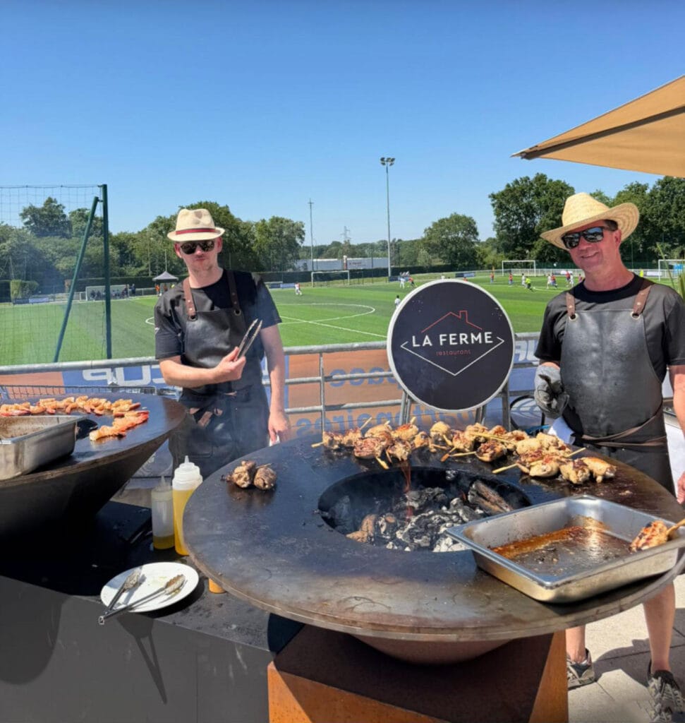 grillades au bord du terrain de football