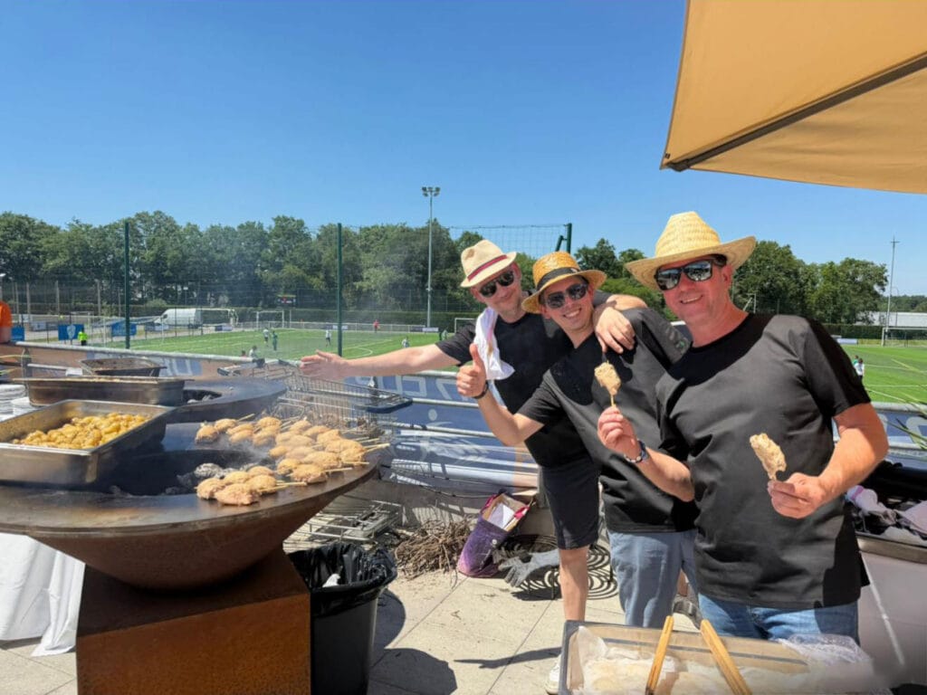 grillades au bord du terrain de football
